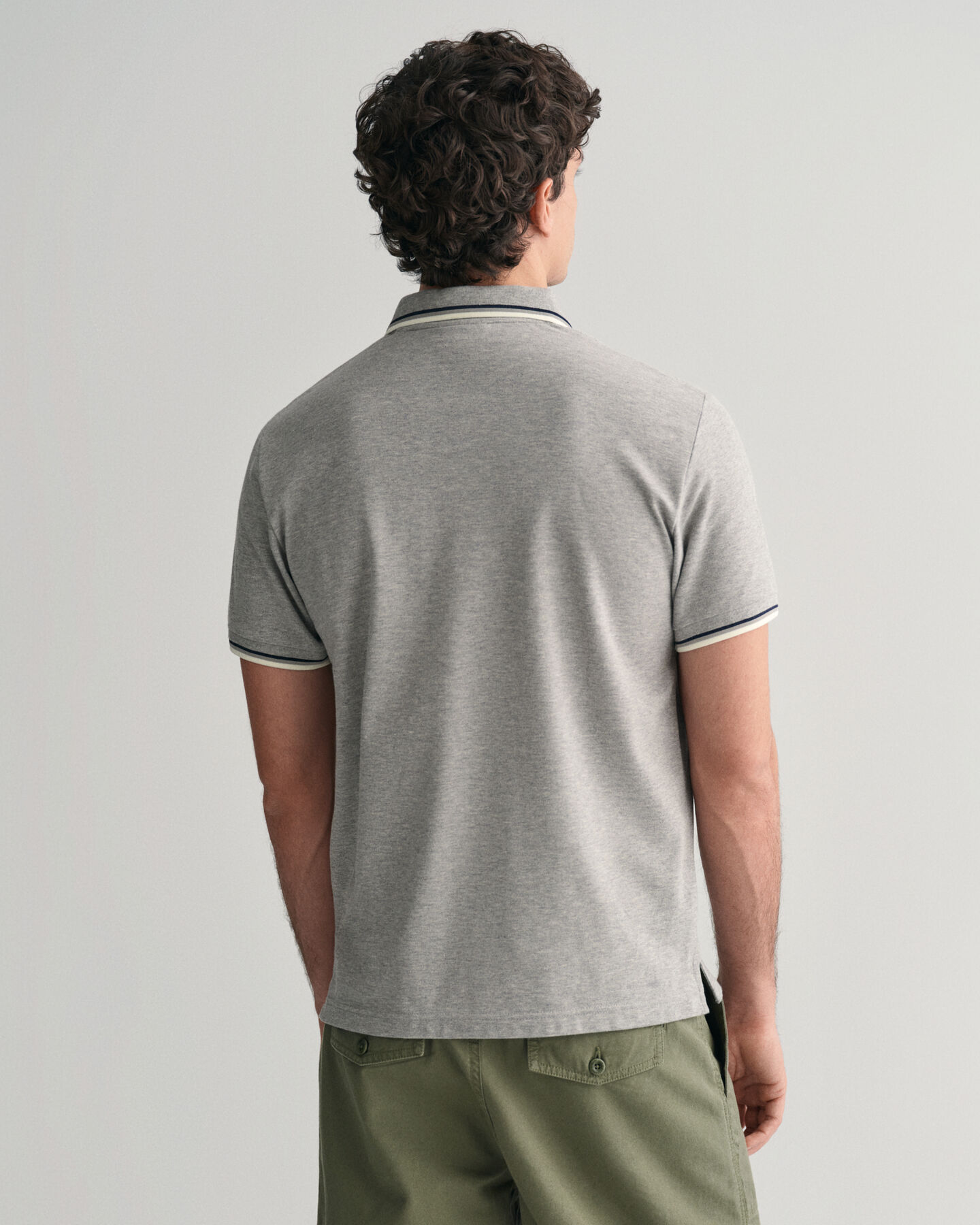 Piqu&eacute; poloshirt met tweekleurige rand