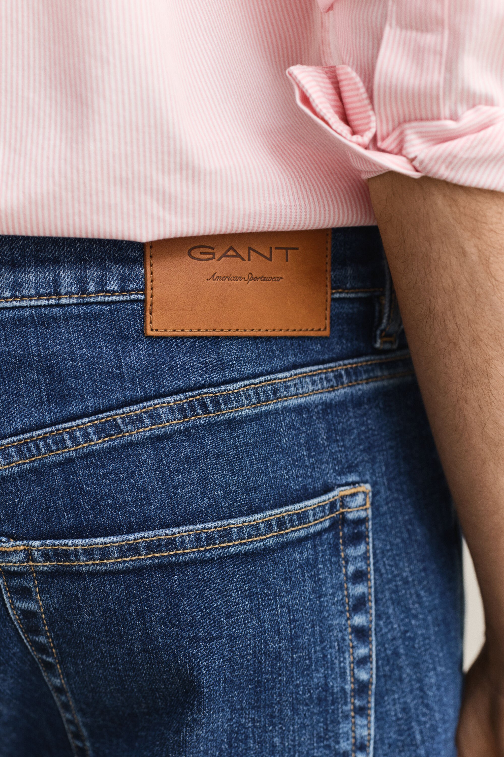 Slim Fit Clean Wash jeans