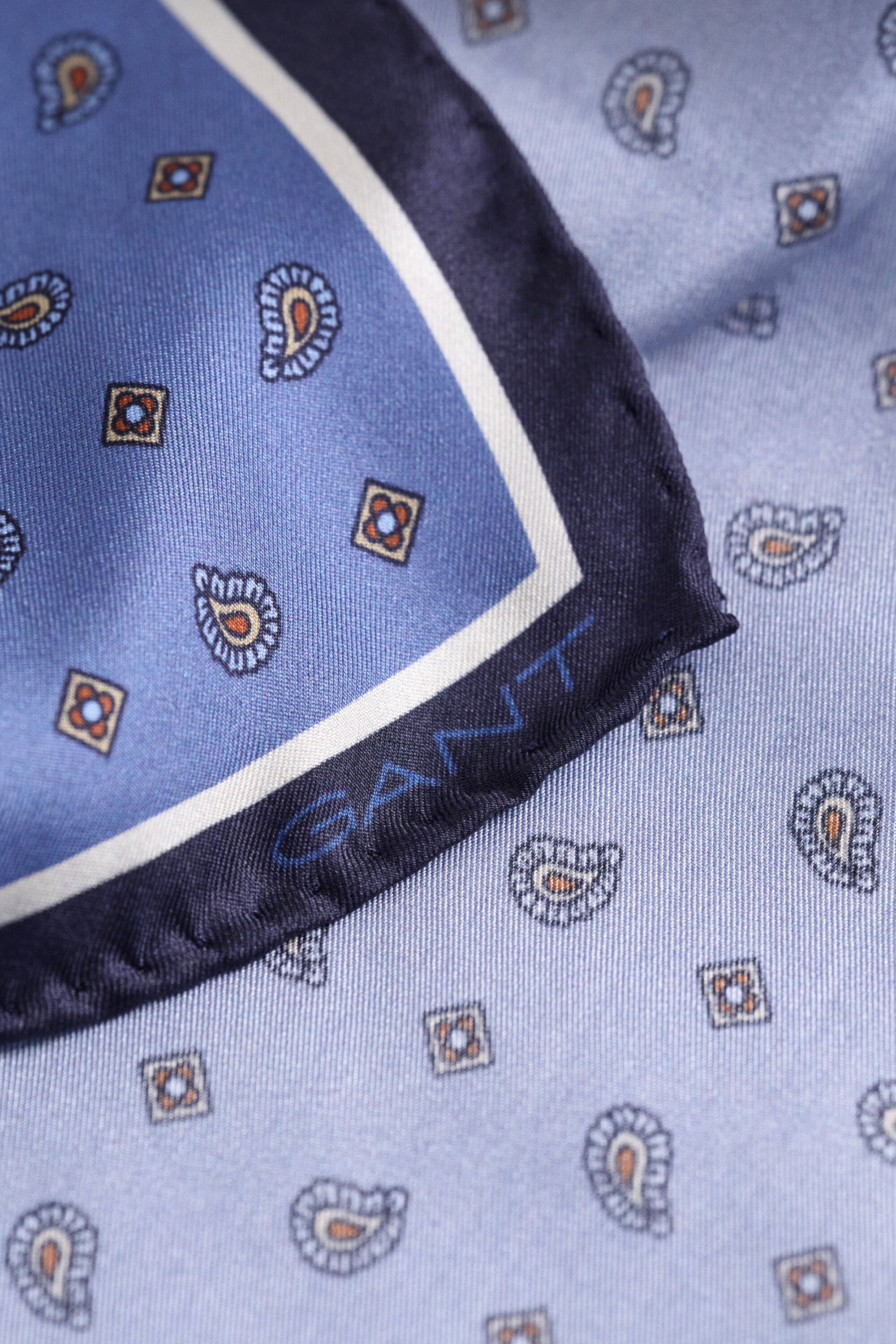 Foulard-pochet