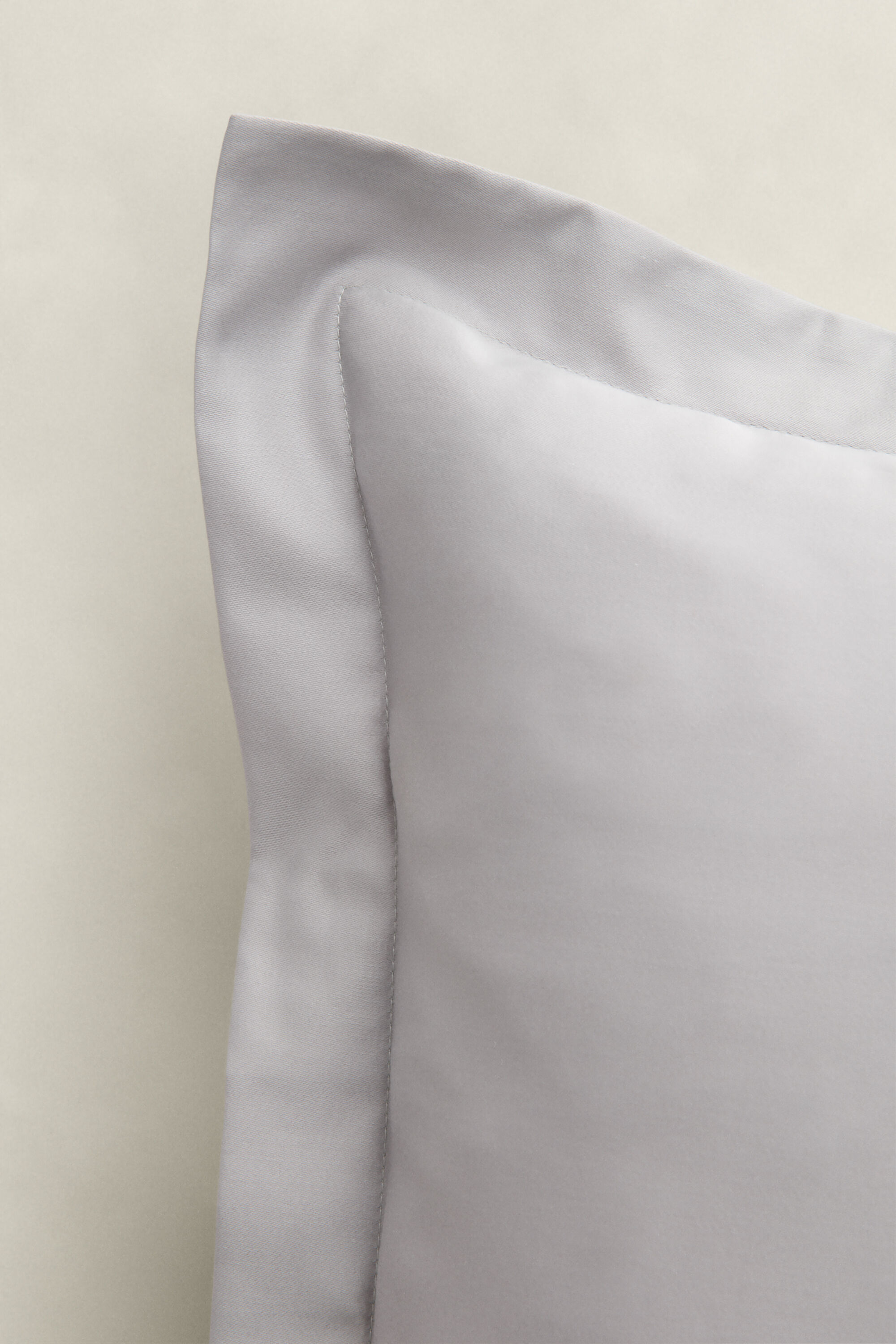 Satijnen kussensloop