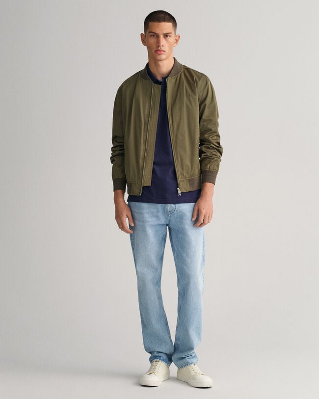 Piqu&eacute; poloshirt met contrasterende kraag met streepjes