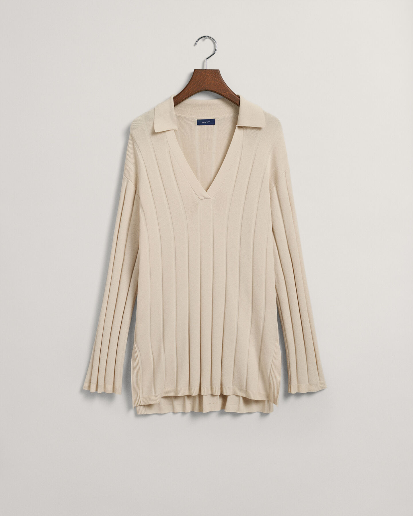 Trui met ribgebreide open kraag