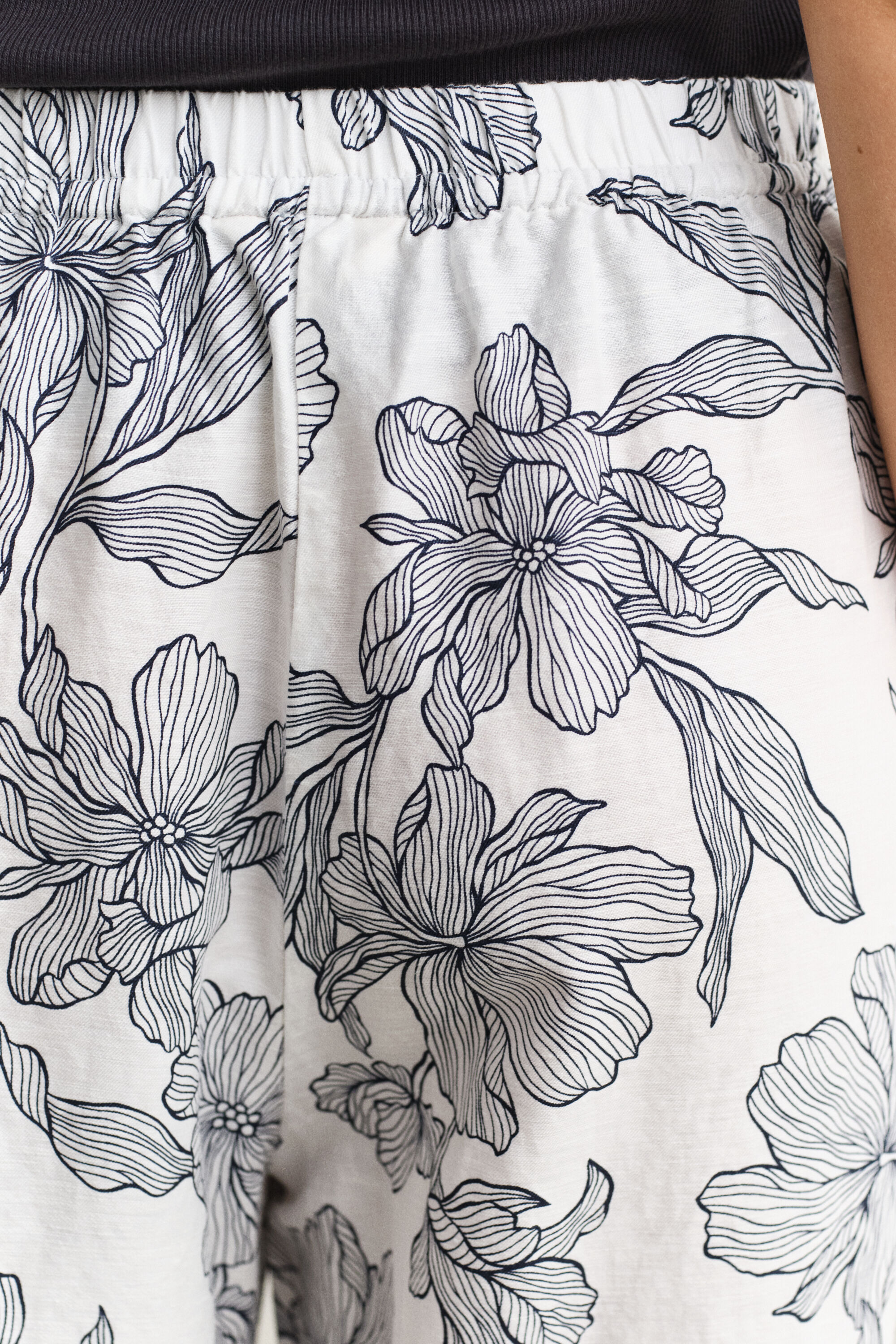 Gebloemde linnen broek