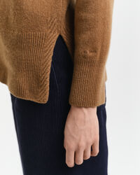 Trui met ronde hals en visgraatmotief