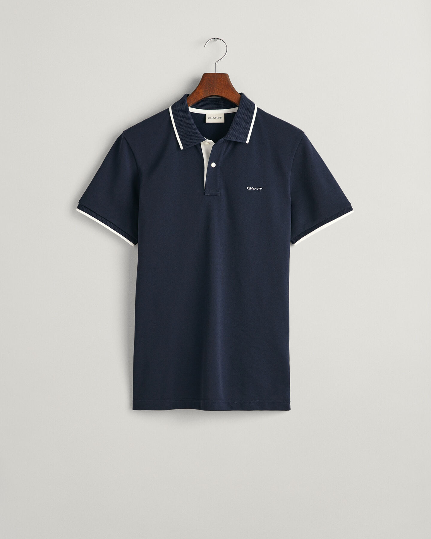 Piqu&eacute; poloshirt