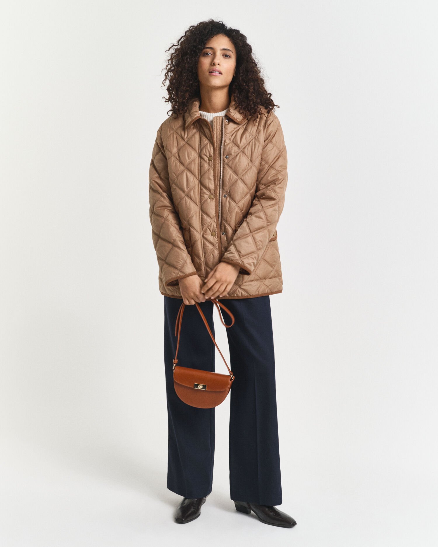 Gewatteerd jack met corduroy details