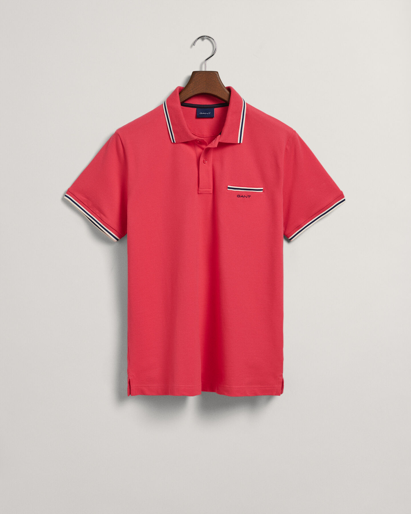 Piqu&eacute; poloshirt met driekleurige rand