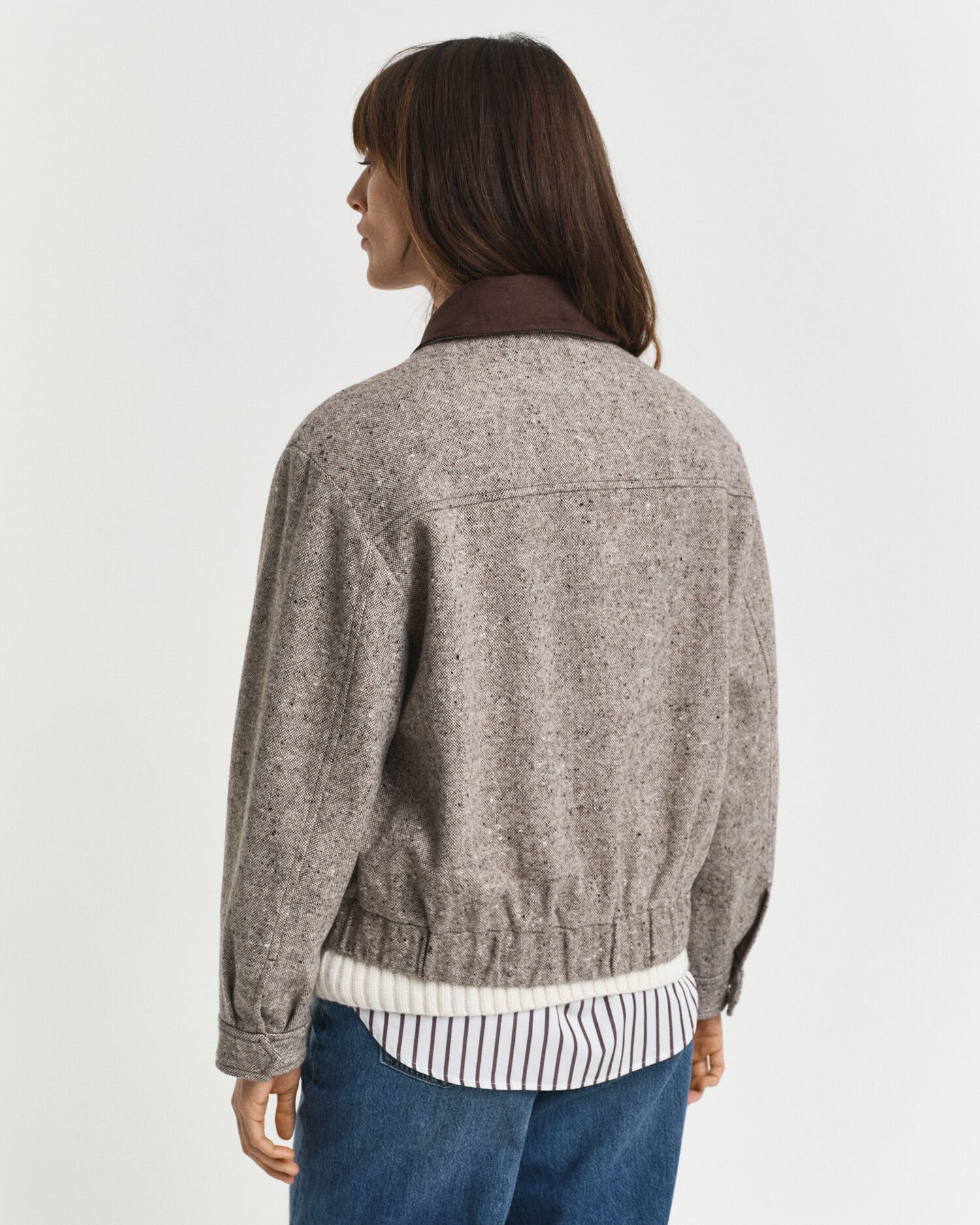 Wollen jas met contrasterende kraag