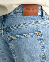 Loos Fit jeans met wijde pijpen