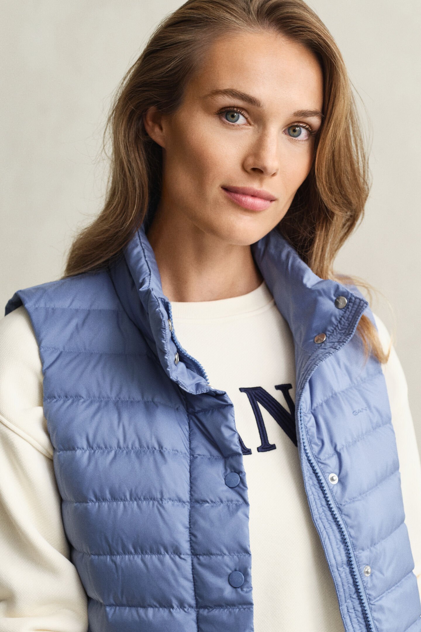 Lichte donsbodywarmer