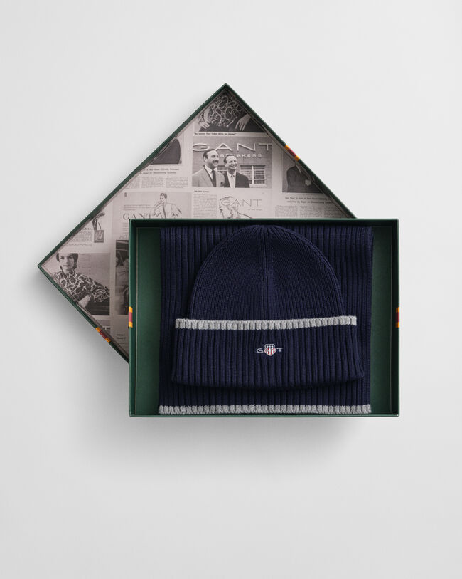 Essential cadeauset met beanie en sjaal