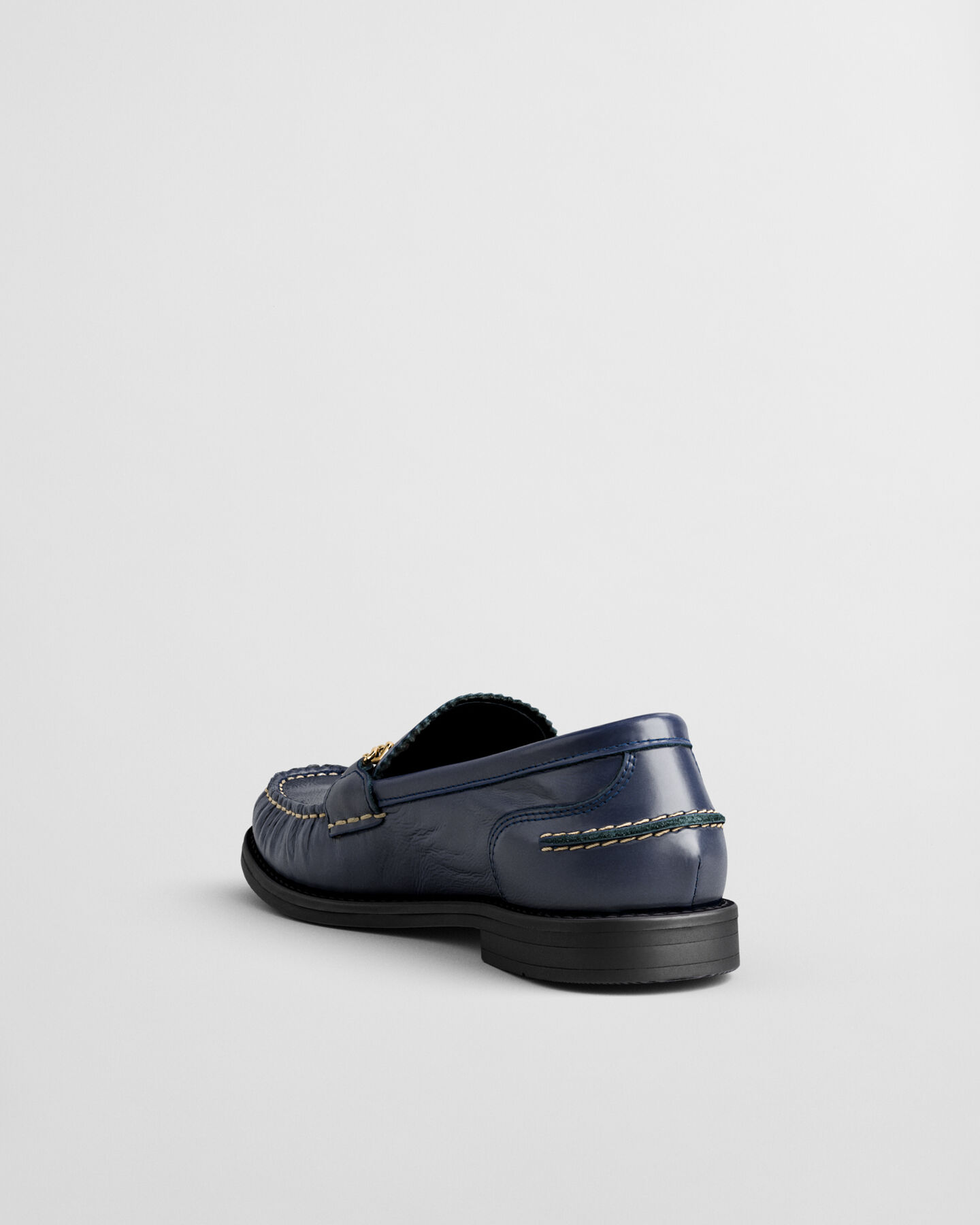 Gracelyn leren loafers met kettinkje