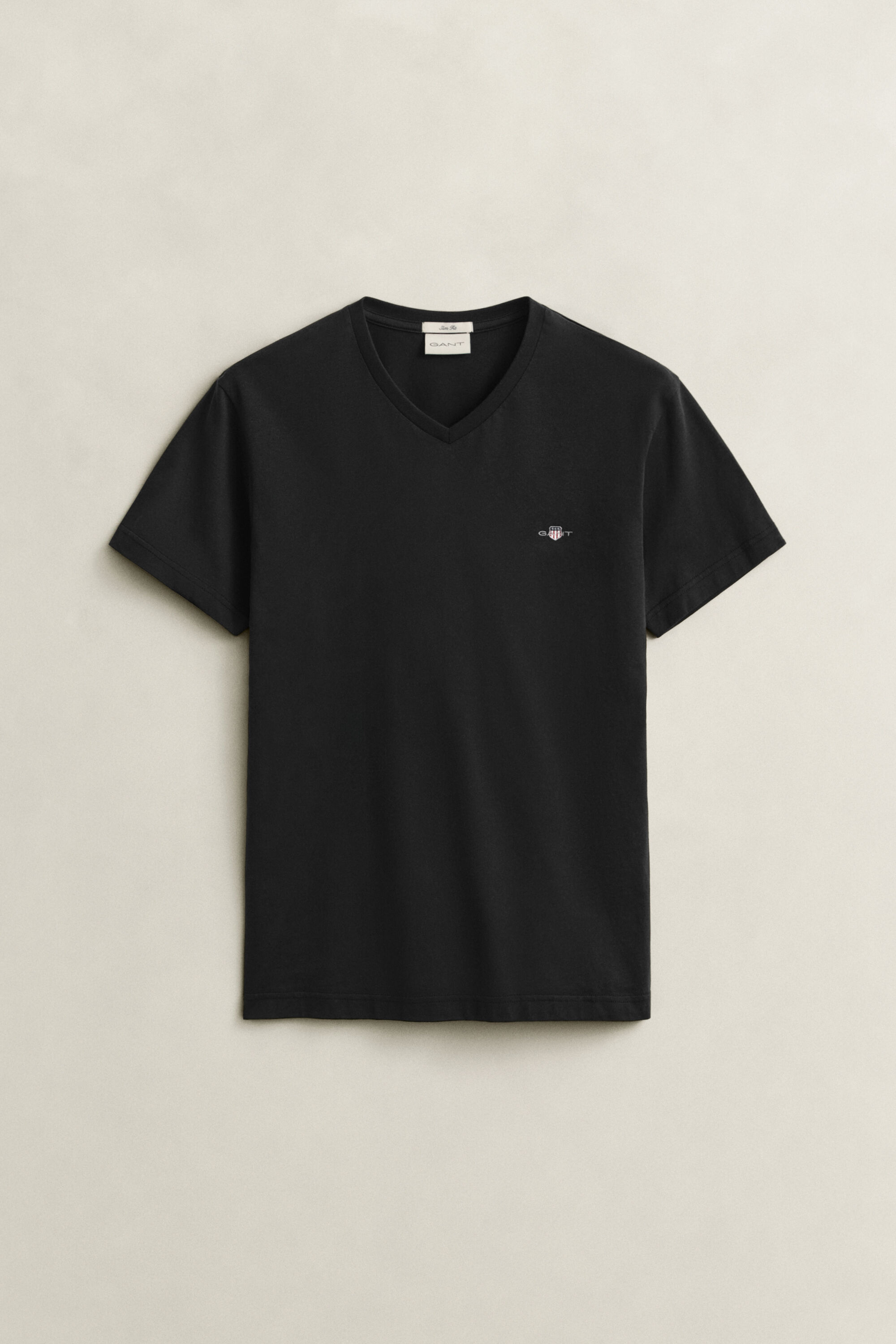 Slim Fit Shield T-shirt met V-hals