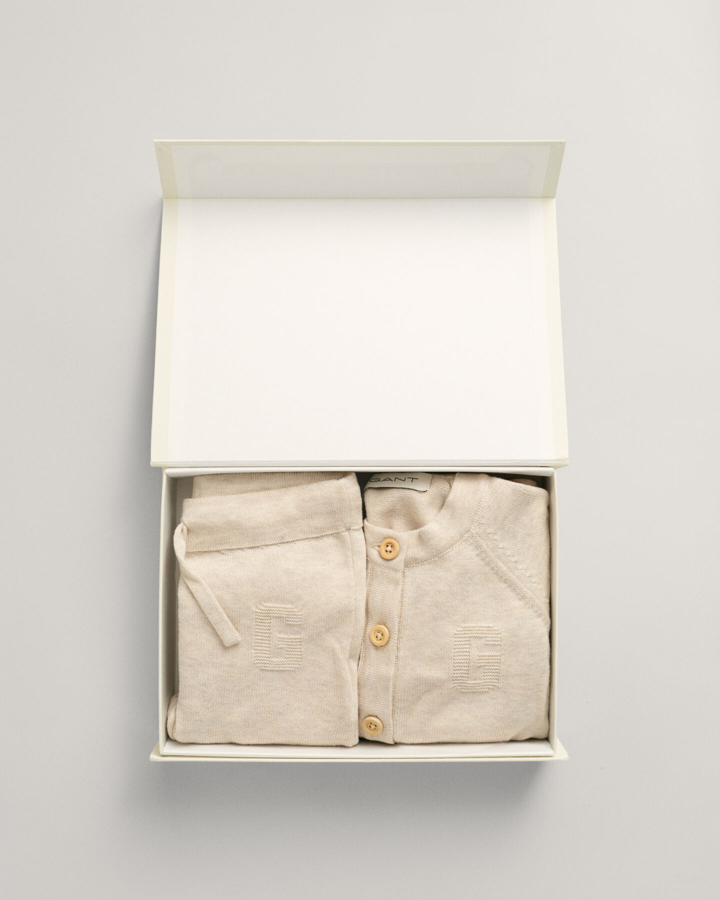 Baby cadeauset met vest & broek