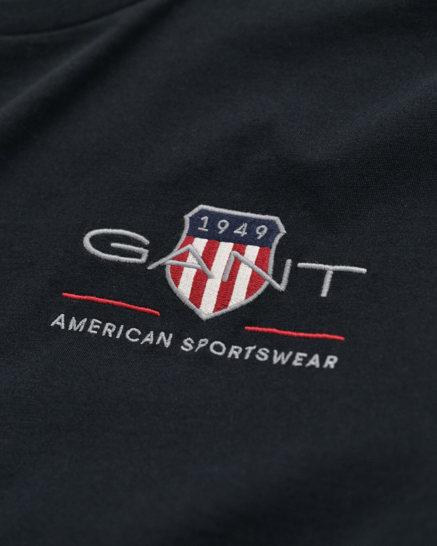 Geborduurd Archive Shield T-shirt