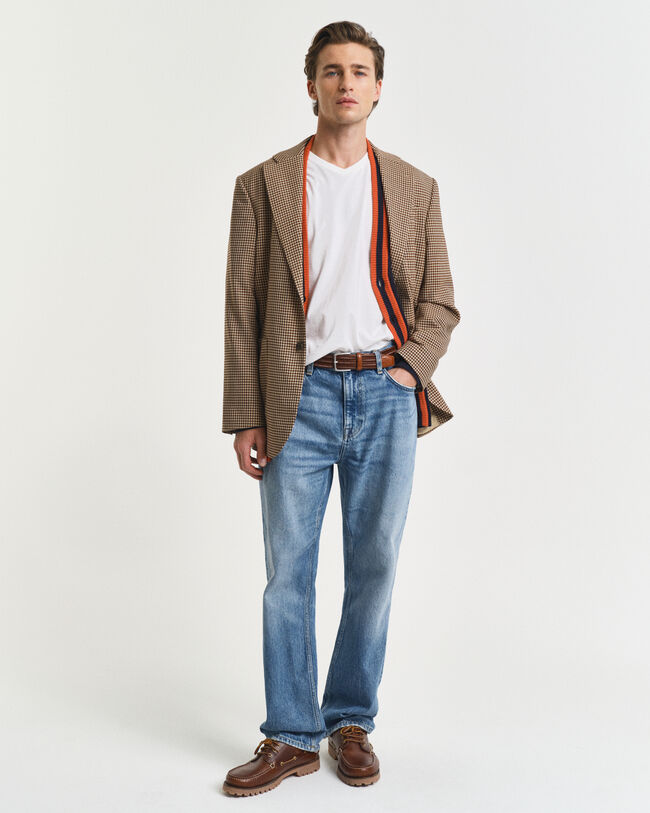 Slim Fit Shield T-shirt met V-hals