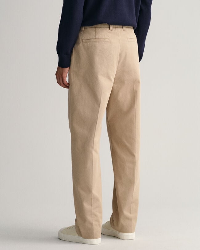 Wide Straight Fit chino