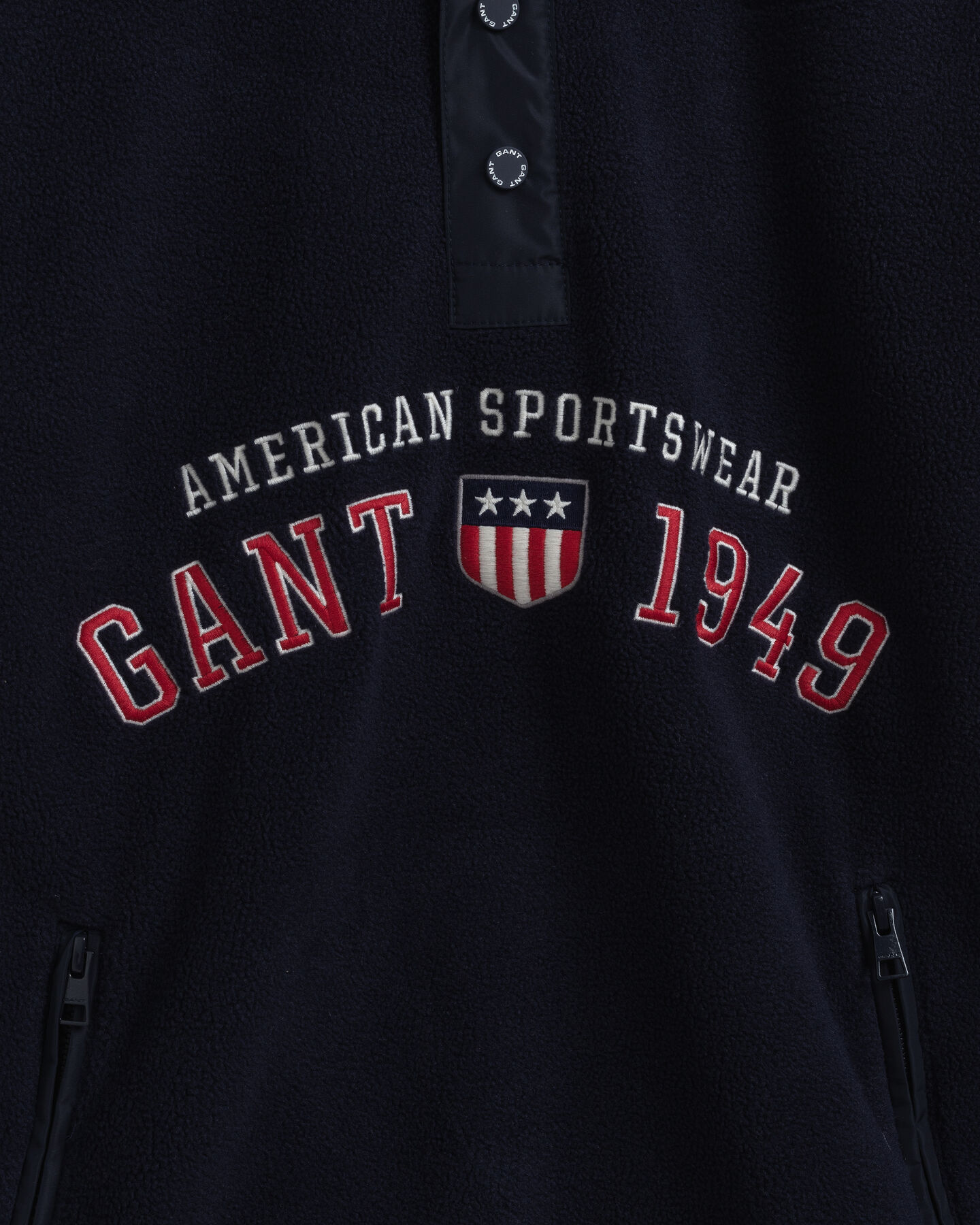 Retro Shield fleecetrui