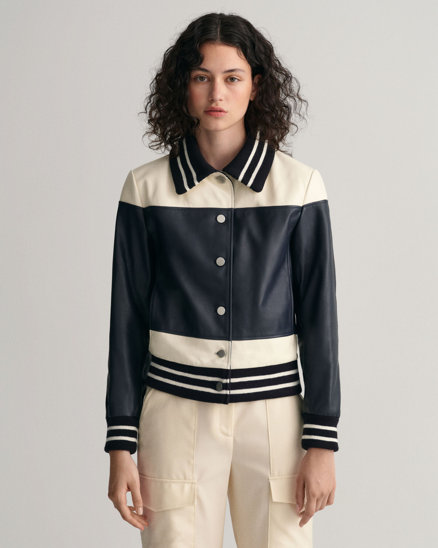 Leren jasje met kleurblokken