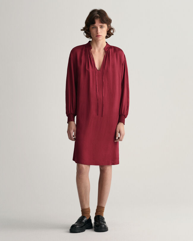 Jurk met opstaande kraag