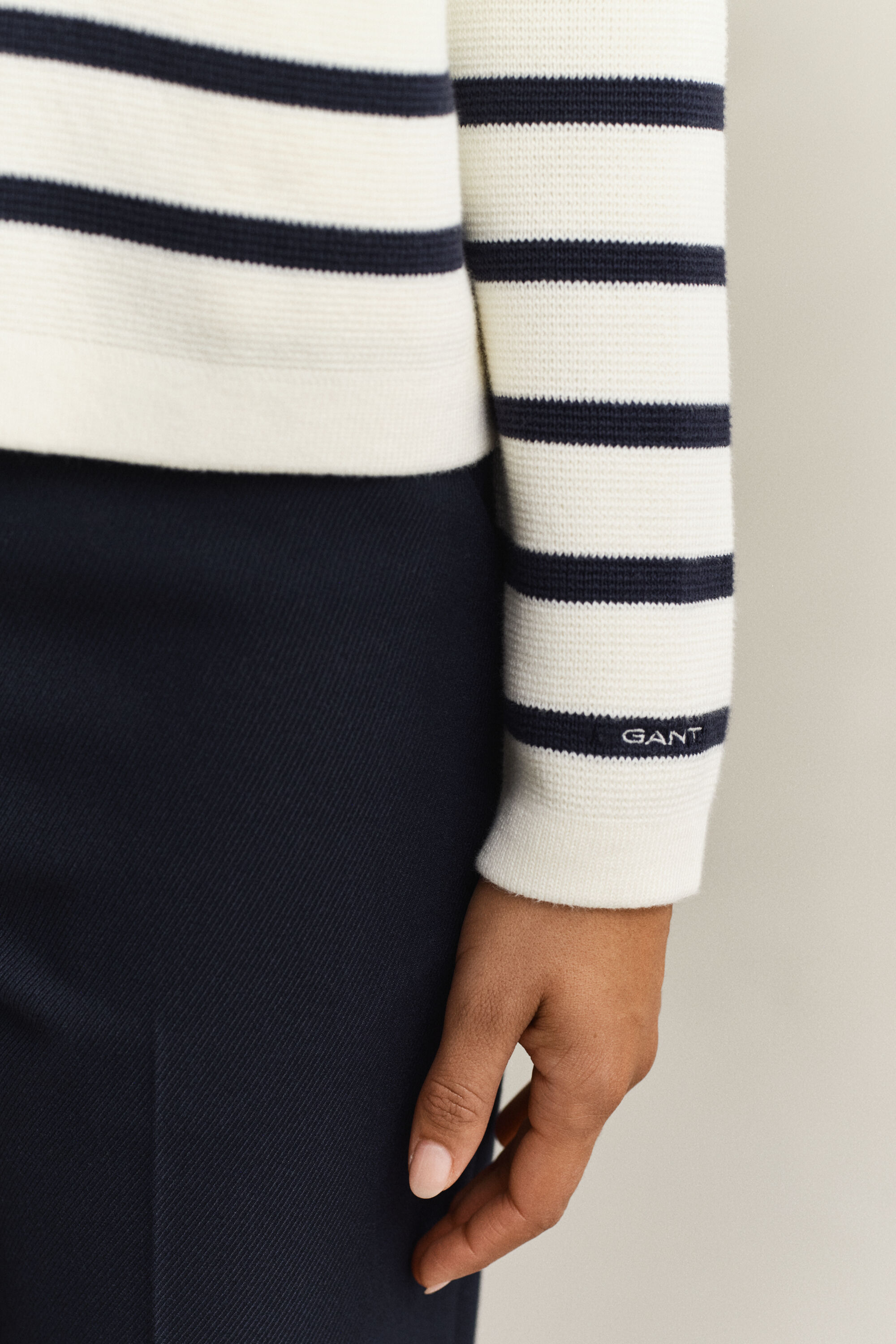 Gebreid jasje van katoen