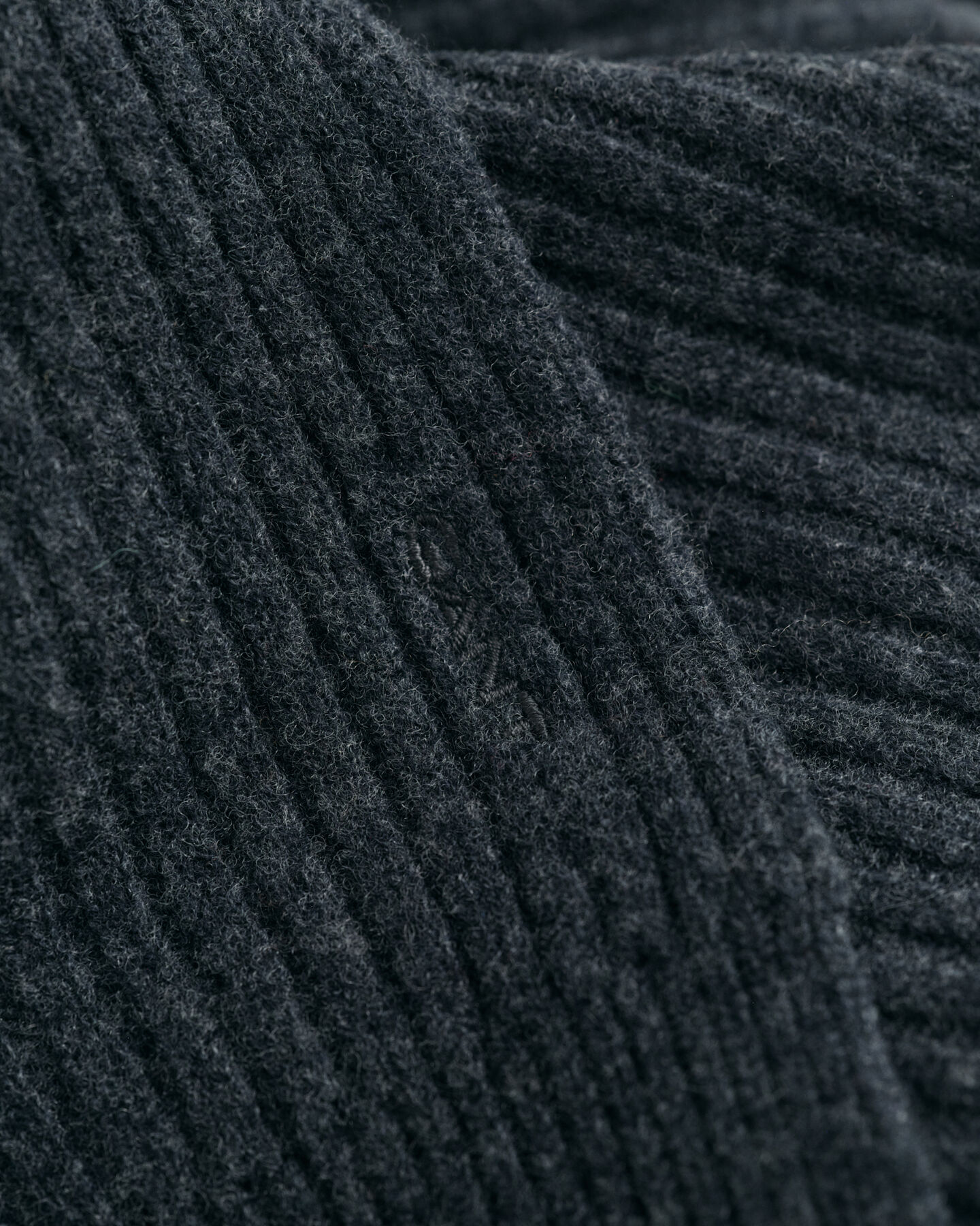 Gebreide sjaal van fijne wol