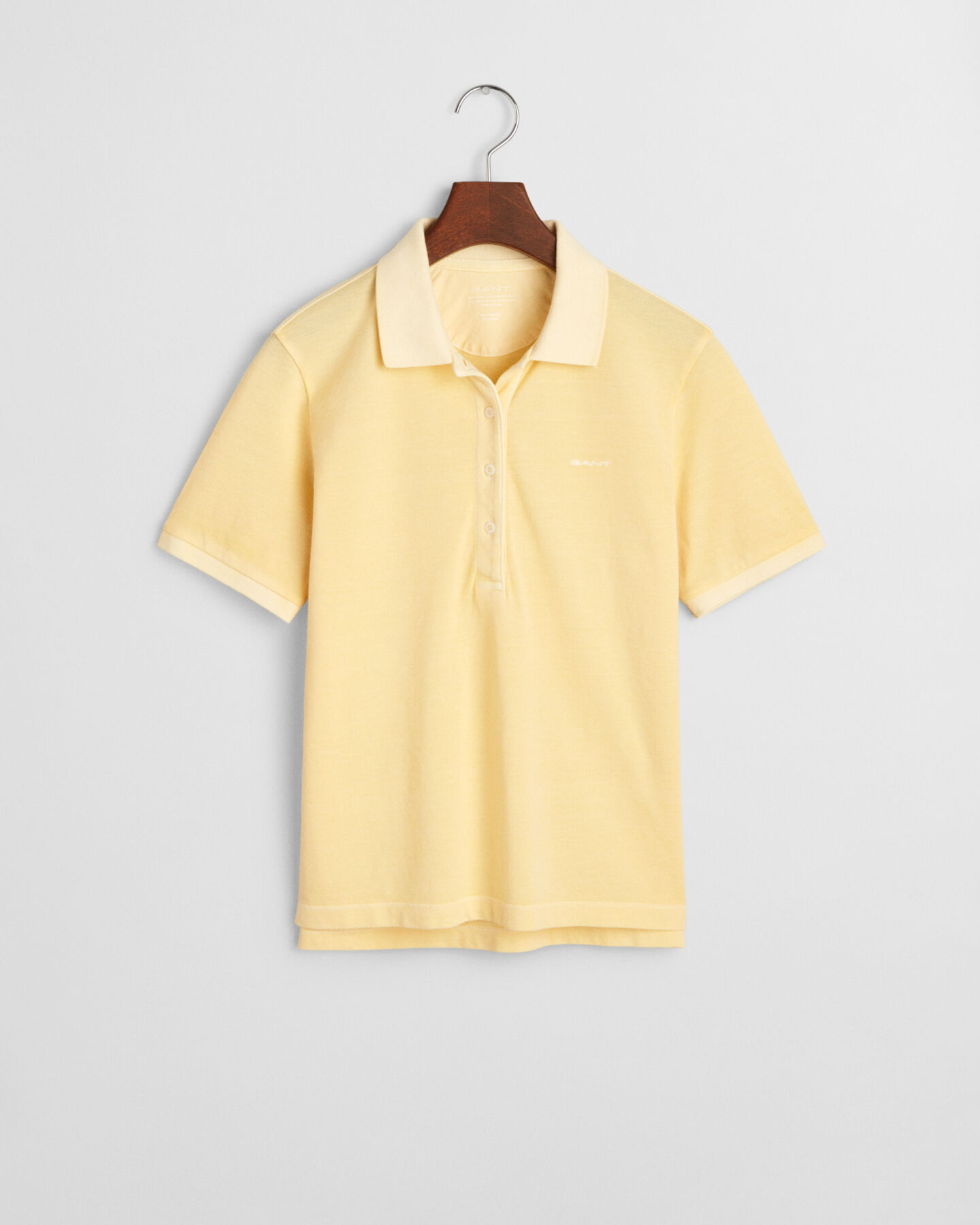 Sunfaded piqu&eacute; poloshirt