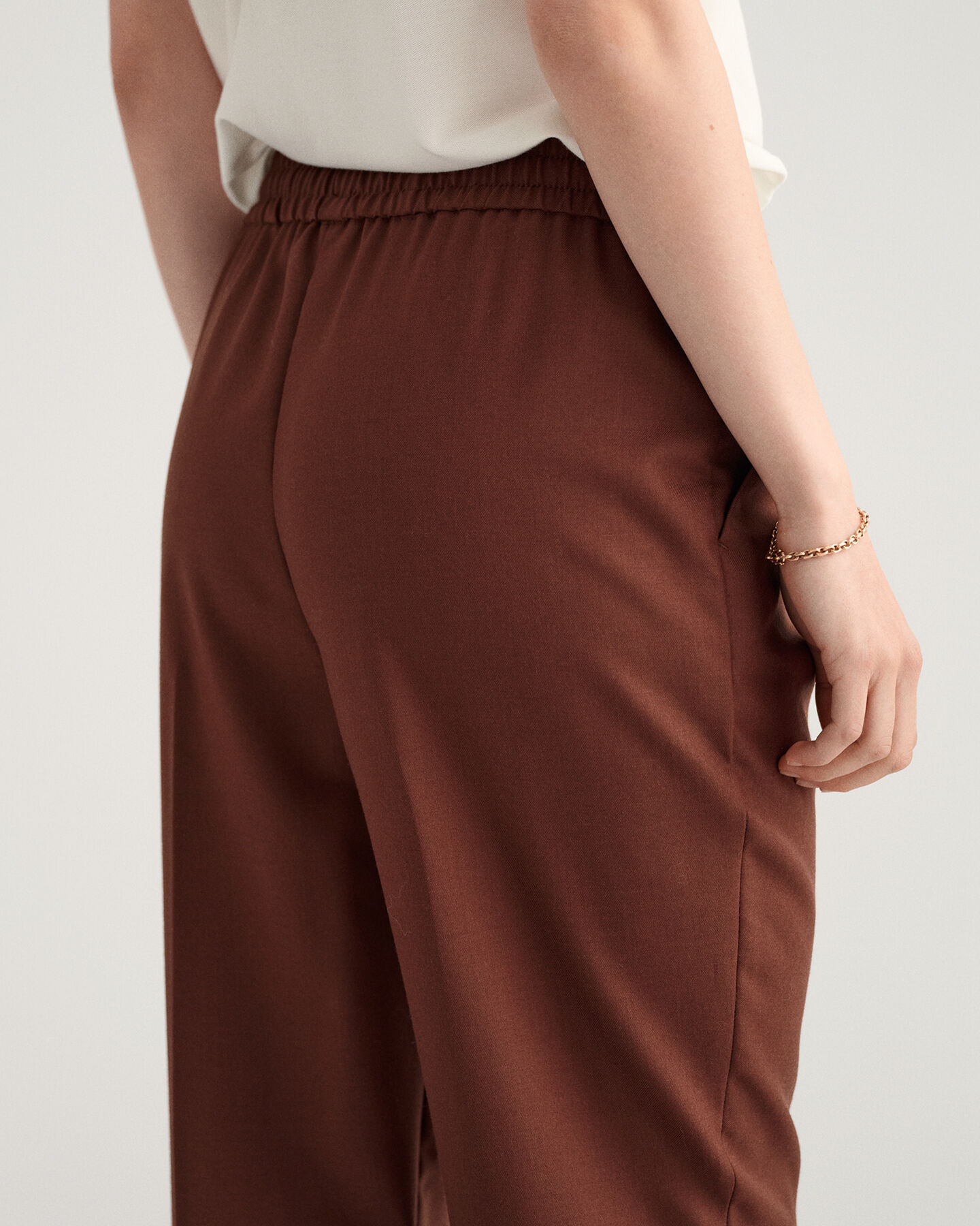 Pull-On broek met taps toelopende pijp