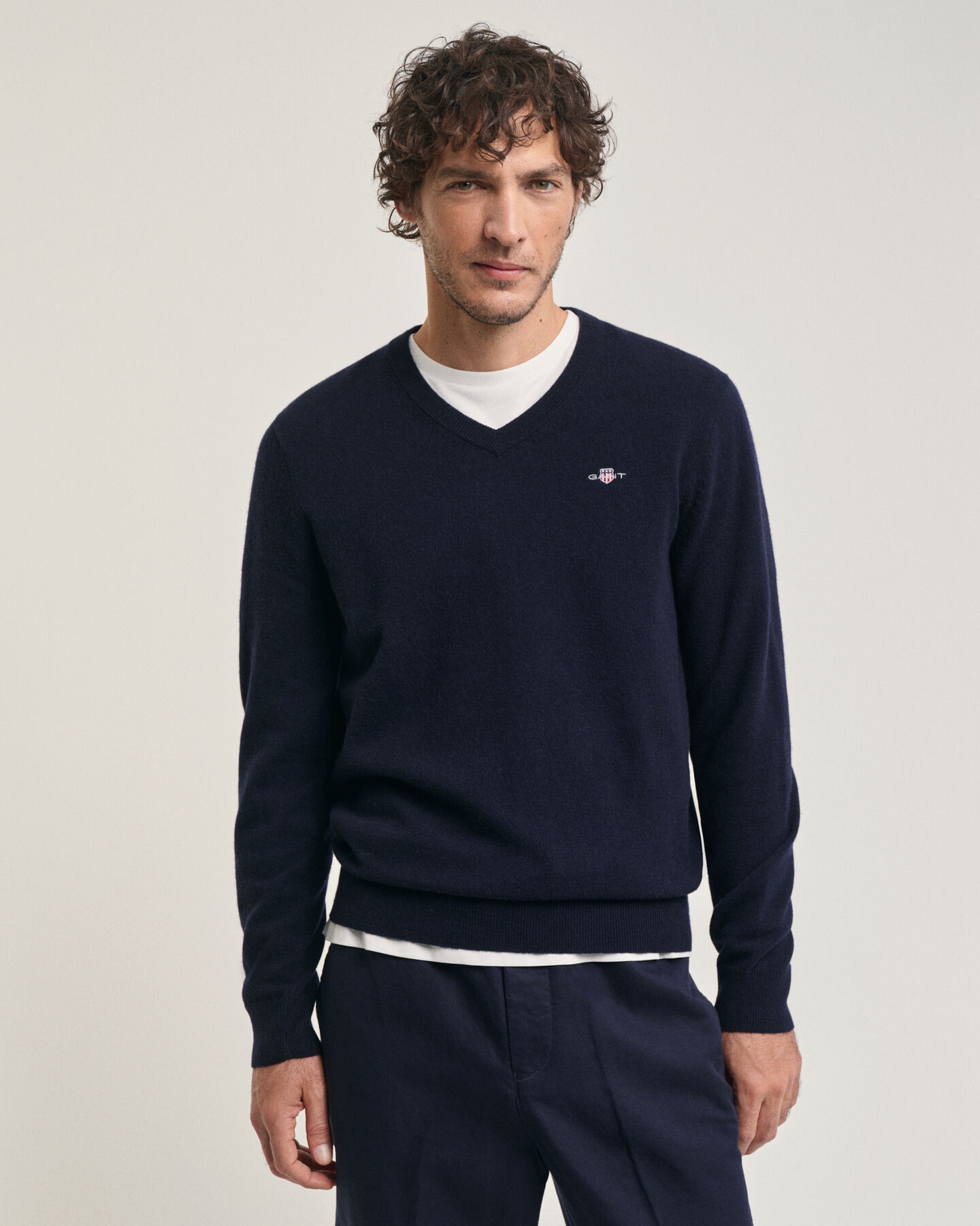 Seasonal Essential sweater met V-hals van extra fijne lamswol