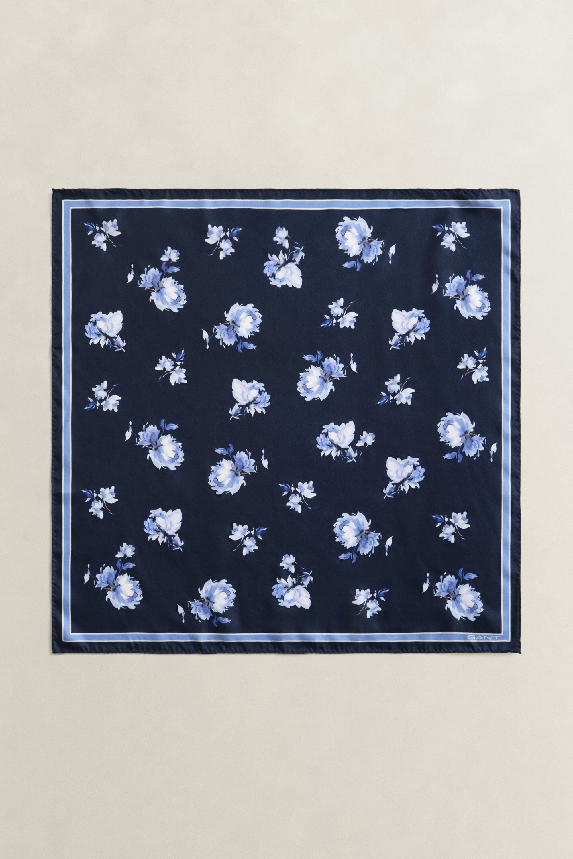 Zijden sjaal met bloemenprint