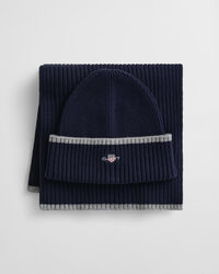 Essential cadeauset met beanie en sjaal