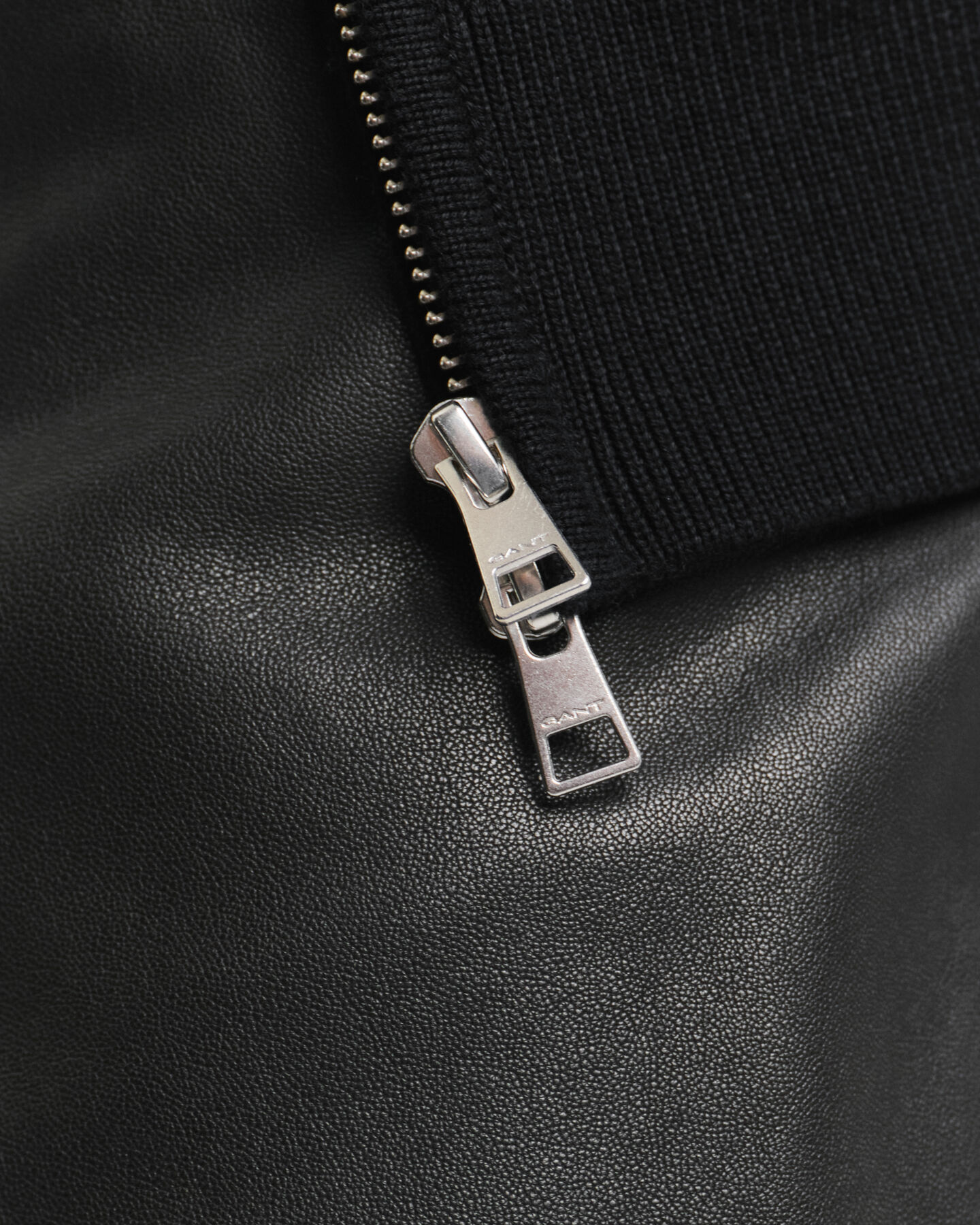 Katoenen vest met ritssluiting en textuur