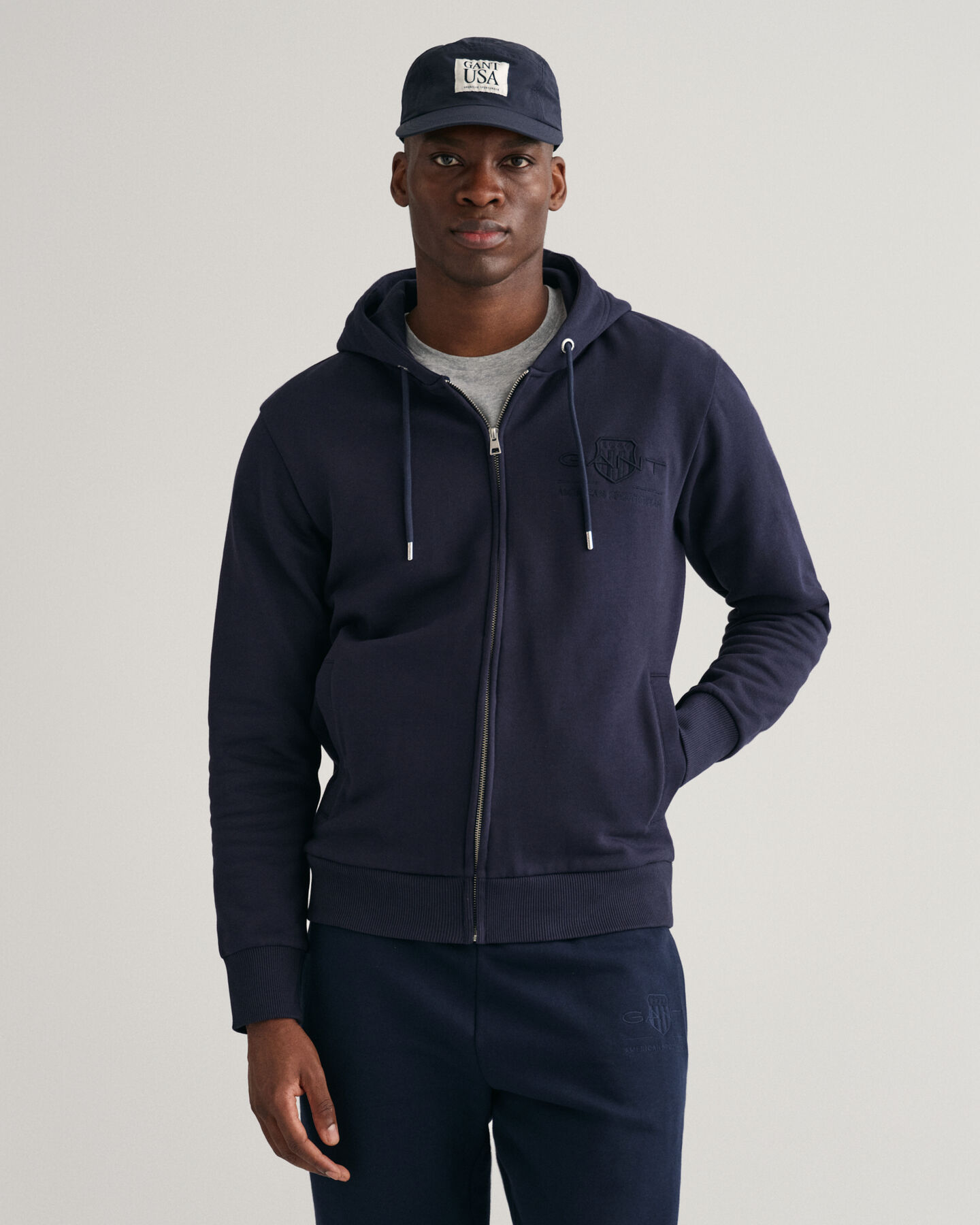 Tonal Shield hoodie met ritssluiting