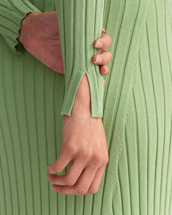 Geribde jurk met ronde hals