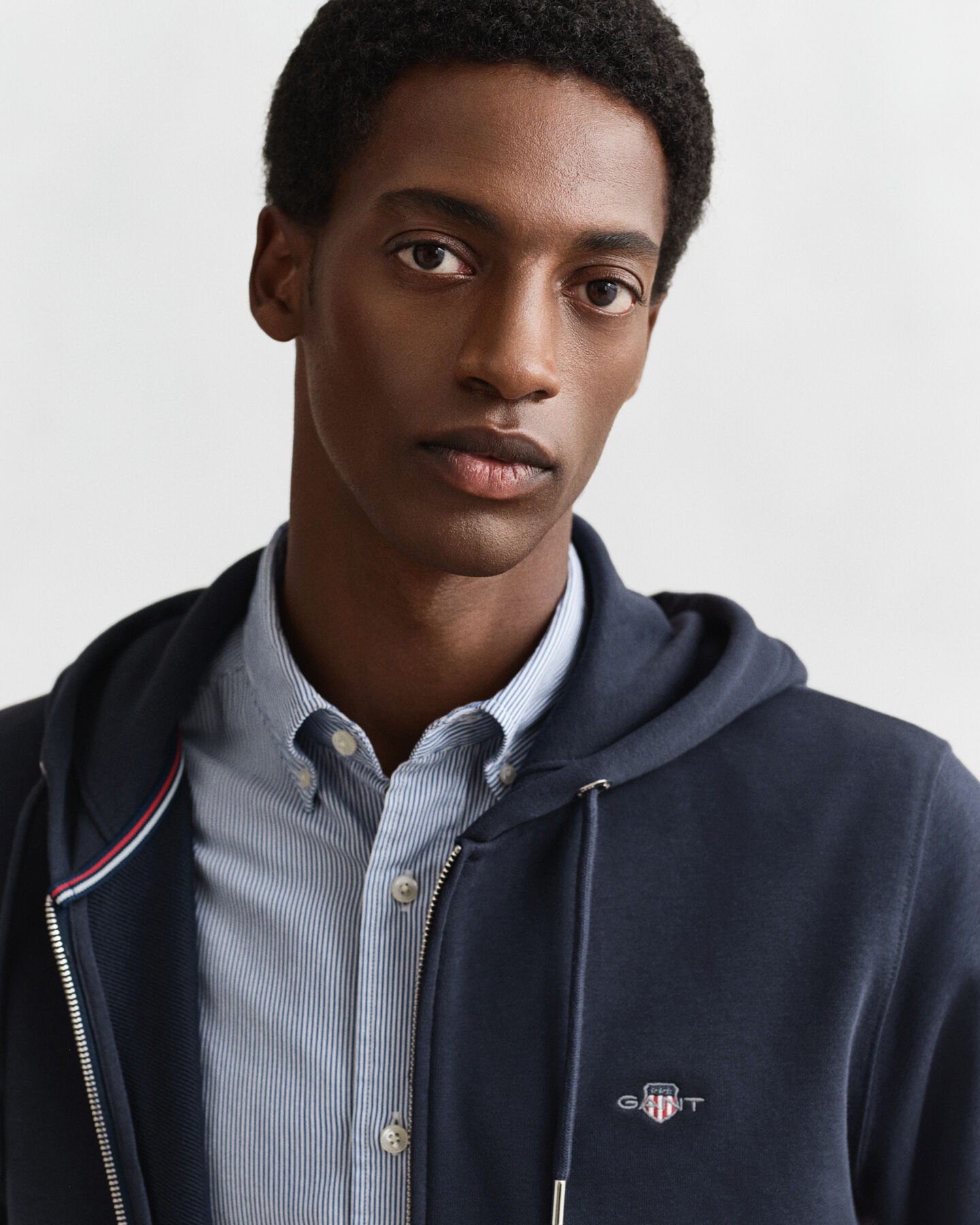 Shield hoodie met ritssluiting