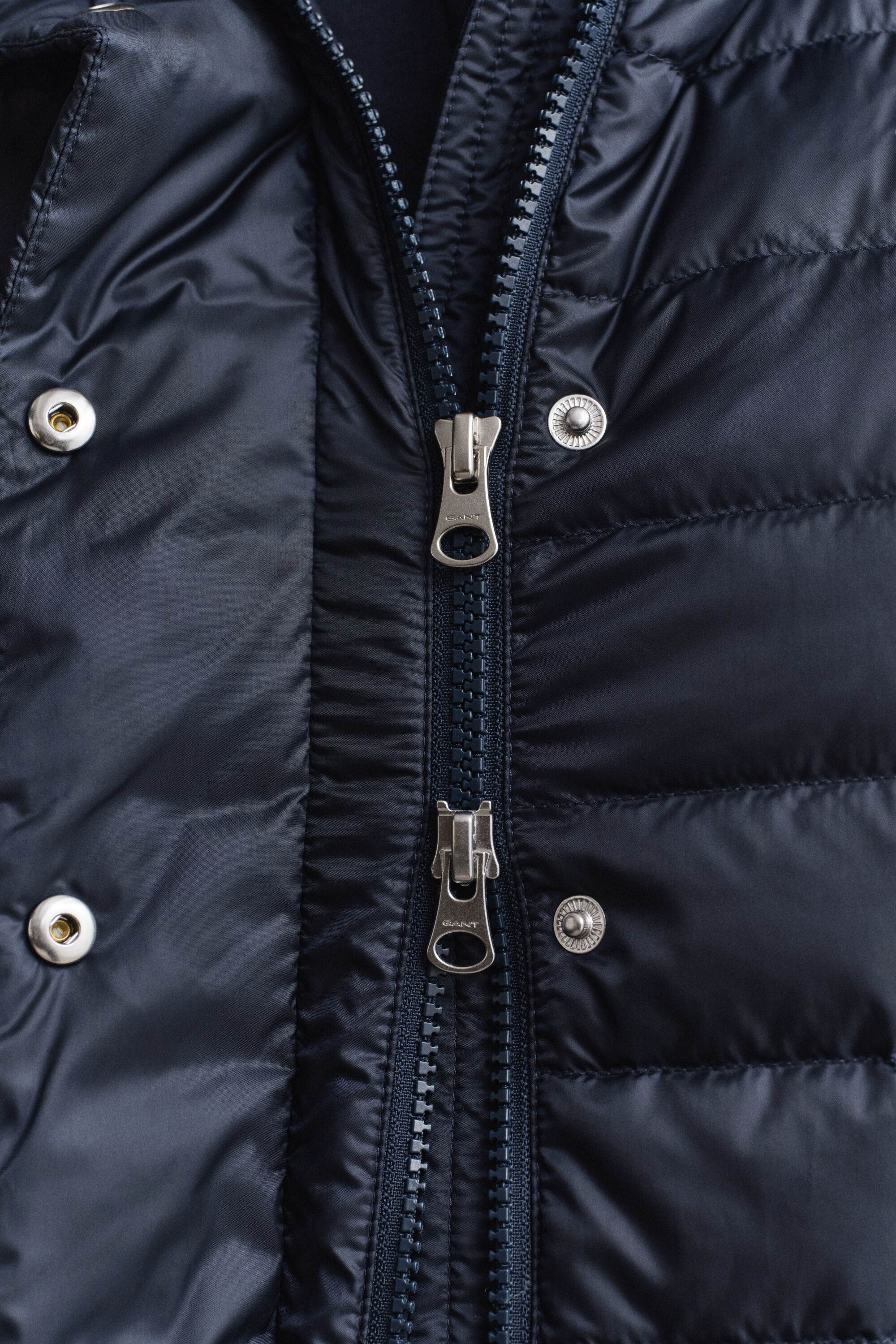 Lichte donsbodywarmer