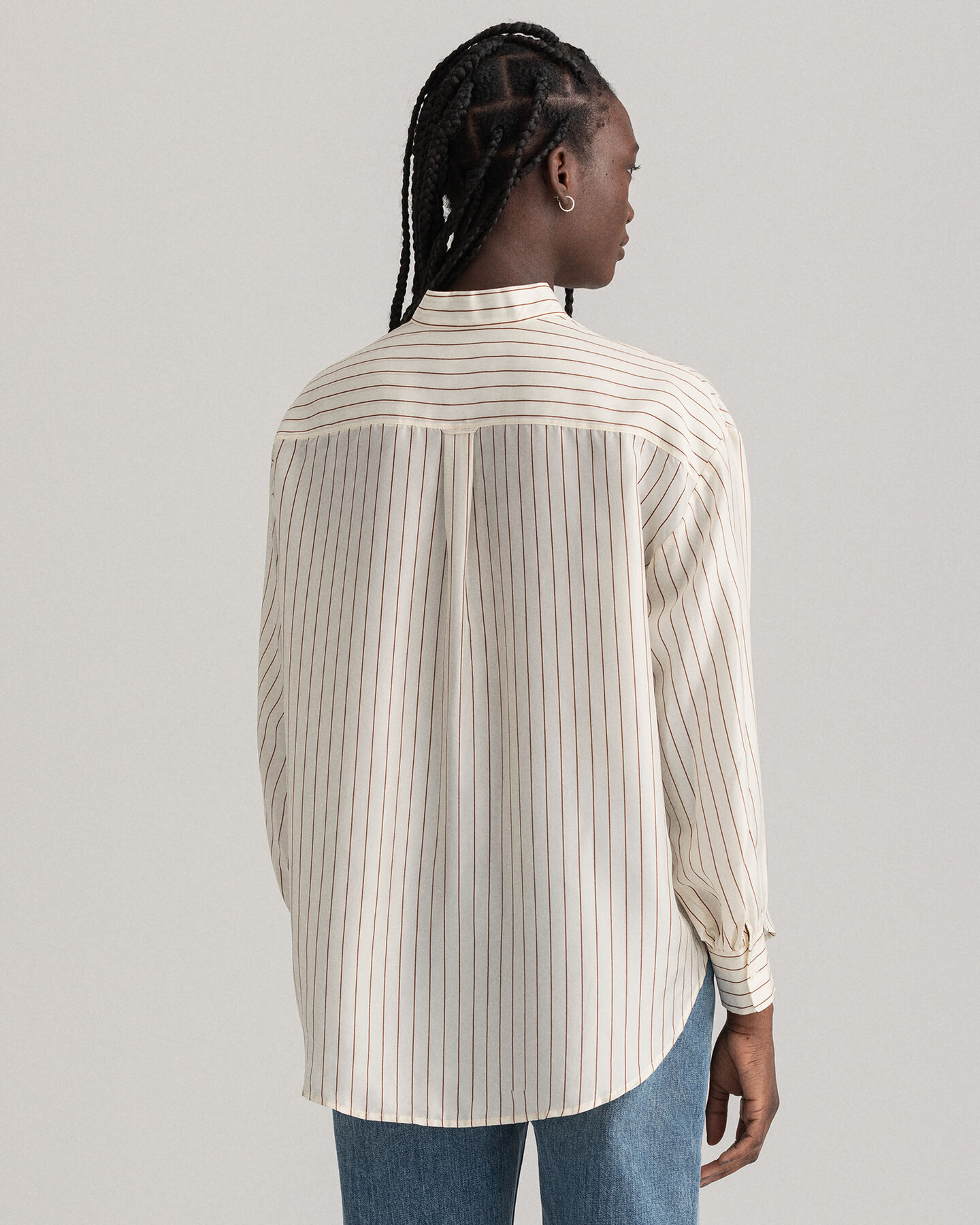 Zijden overhemd met krijtstreepje en strik