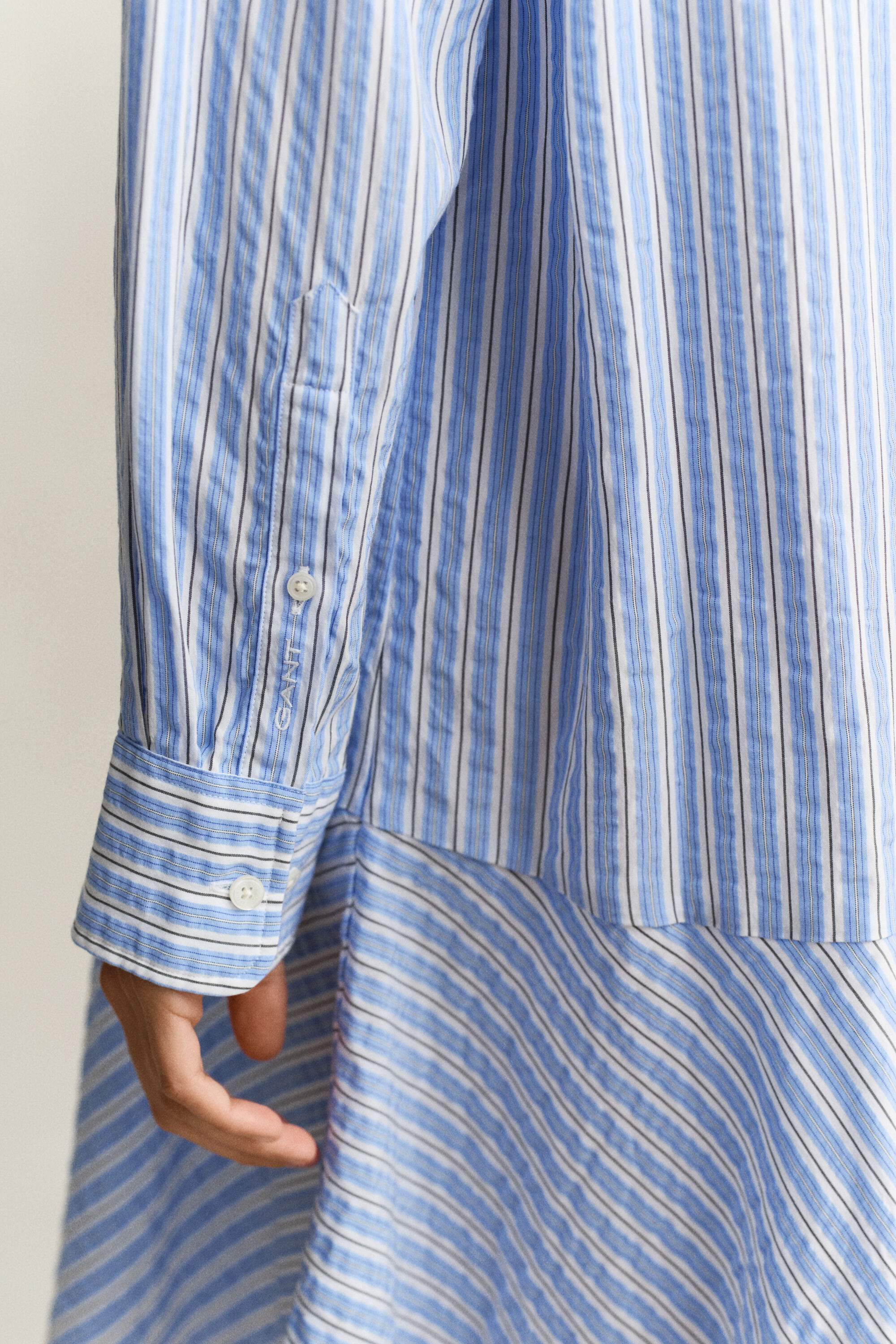 Gestreepte seersucker overoverhemdjurk