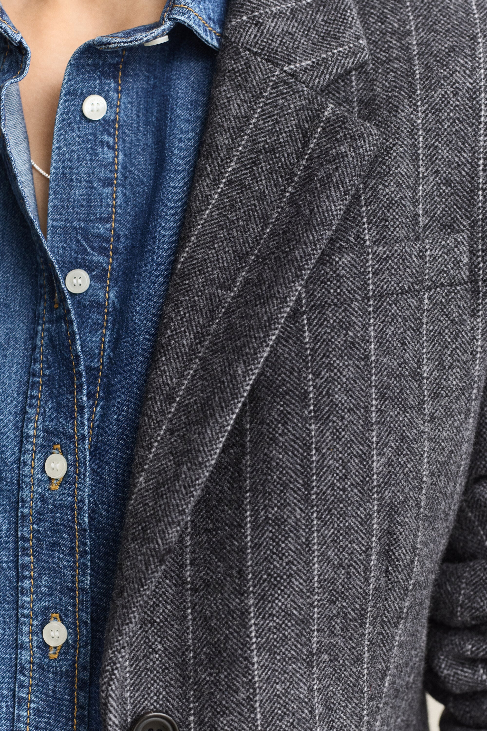 Blazer in zandlopermodel met krijtstreep