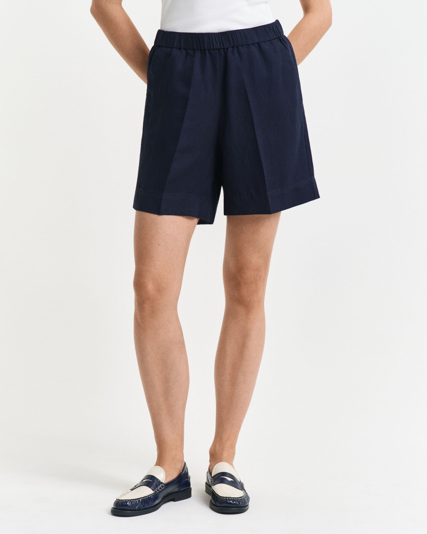 Relaxed Fit Pull-On short van linnenmix