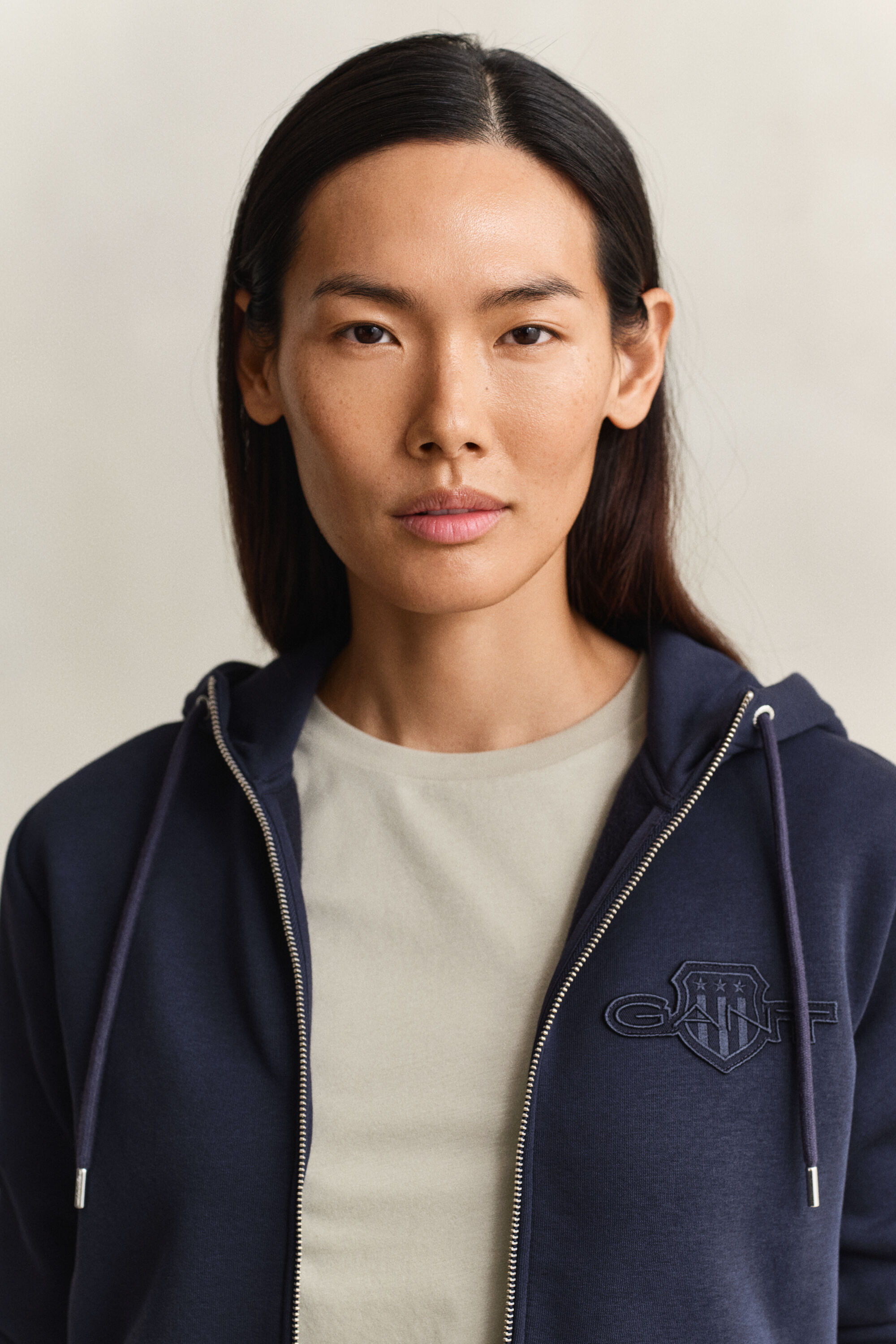 Tonal Shield hoodie met ritssluiting