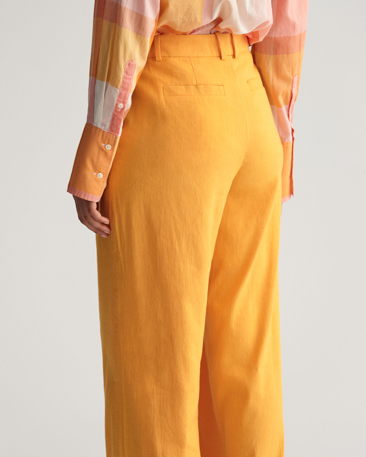 Relaxed Fit getailleerde broek van stretchlinnen