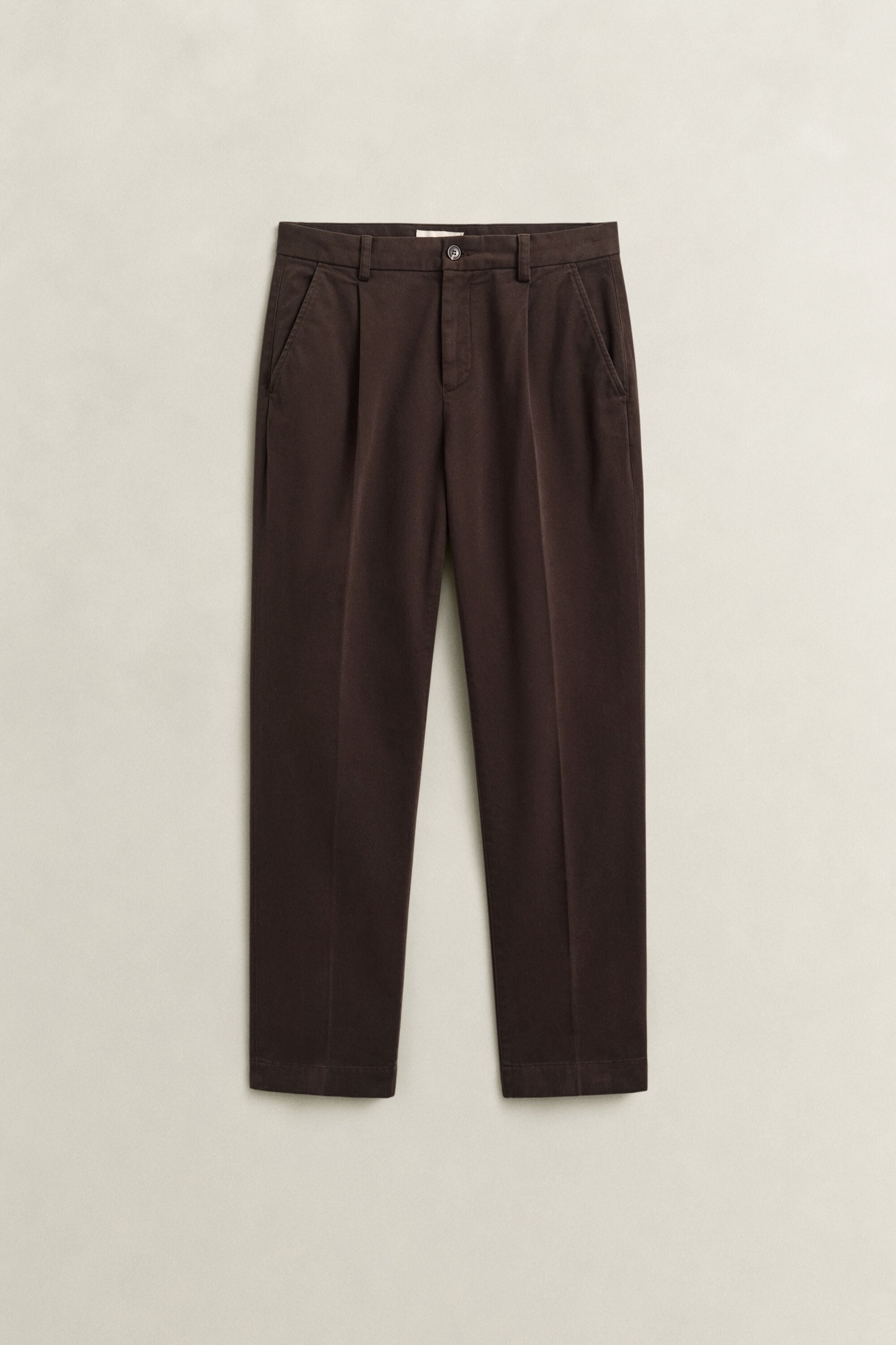 Chino met taps toelopende pijpen