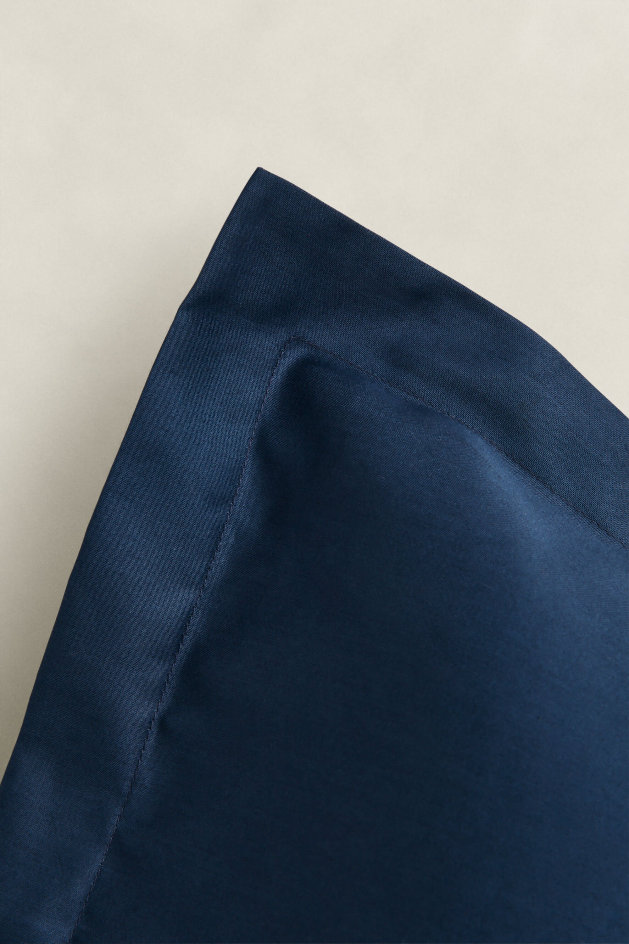 Satijnen kussensloop