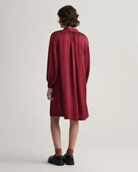 Jurk met opstaande kraag