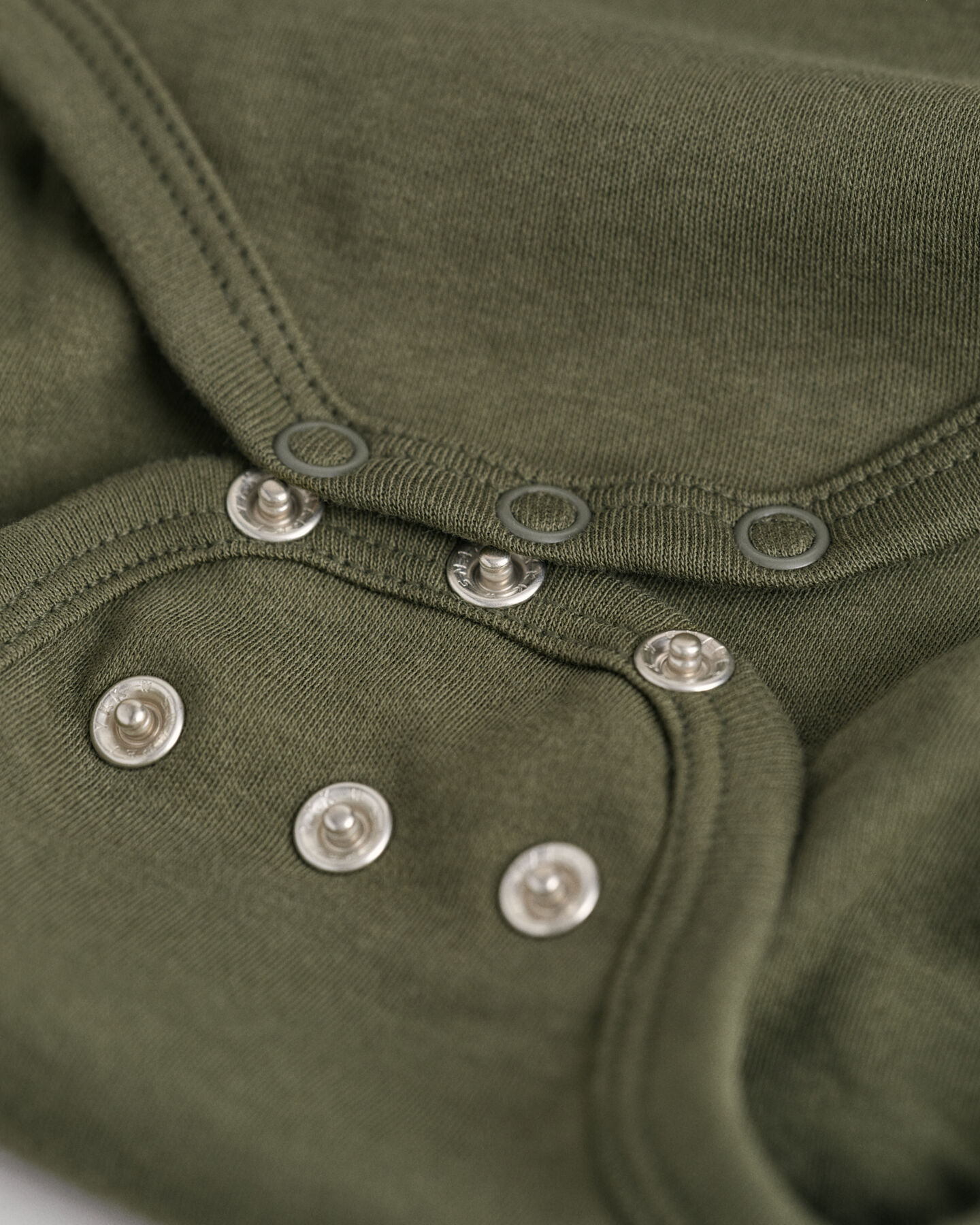 Baby Archive Shield romper & beanie