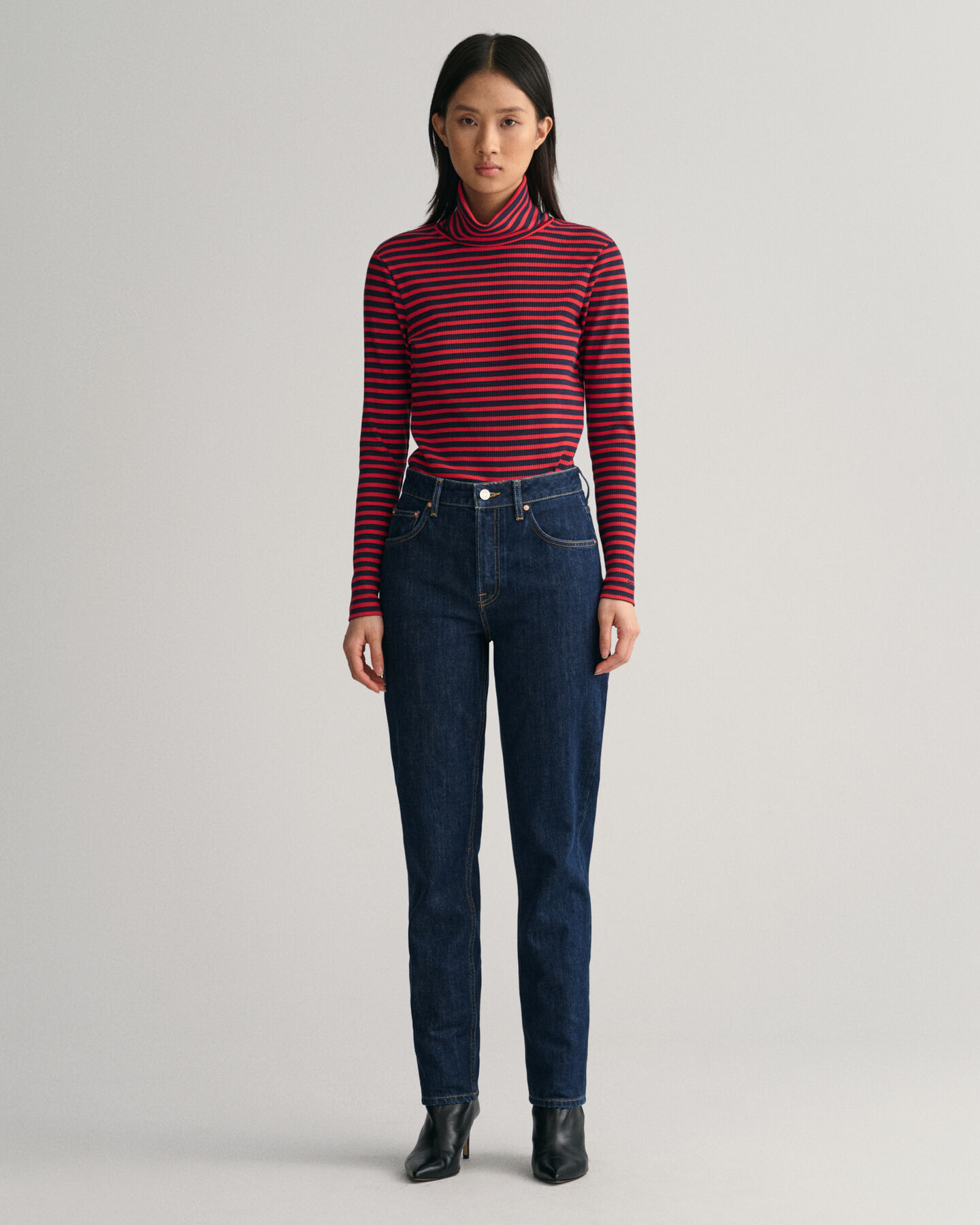 Straight Leg Rigid jeans