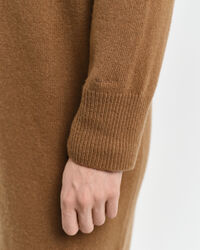 Jurk met col en visgraatmotief