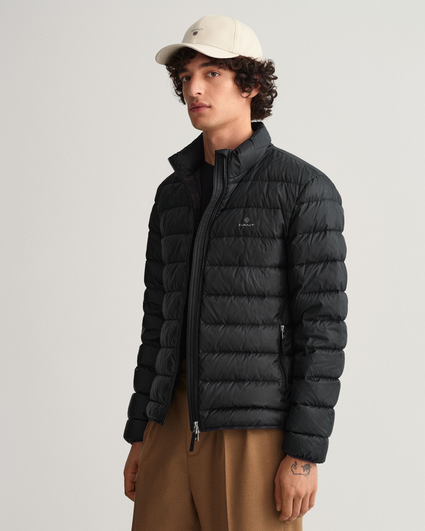 Hoge pet van katoenkeper