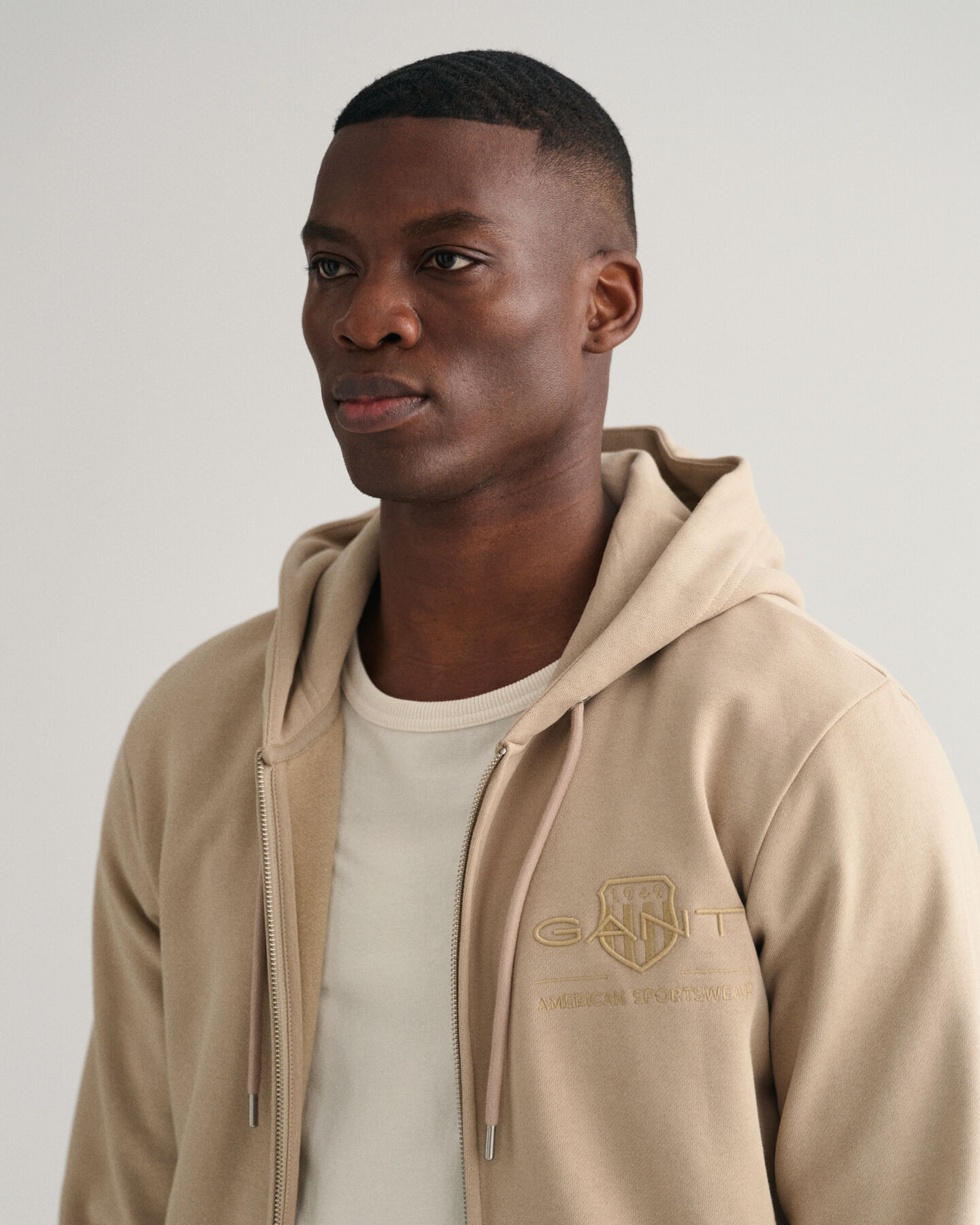 Tonal Shield hoodie met ritssluiting